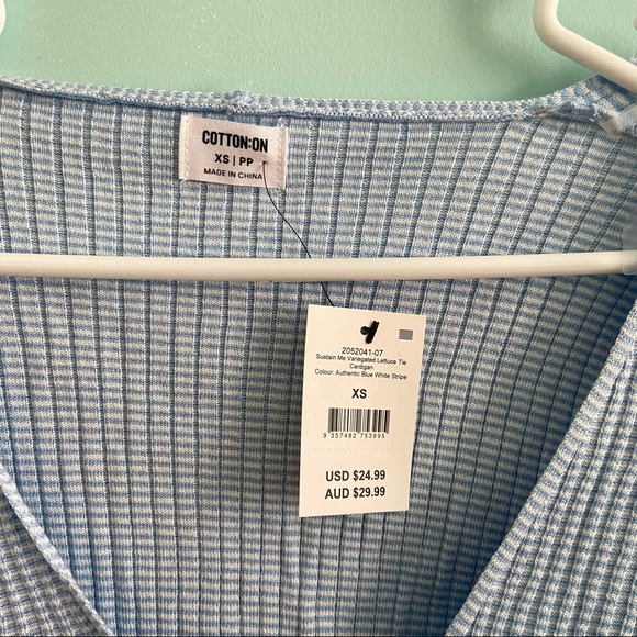 Blue and White Wide Sleeves Tie Top - Picture 2 of 4